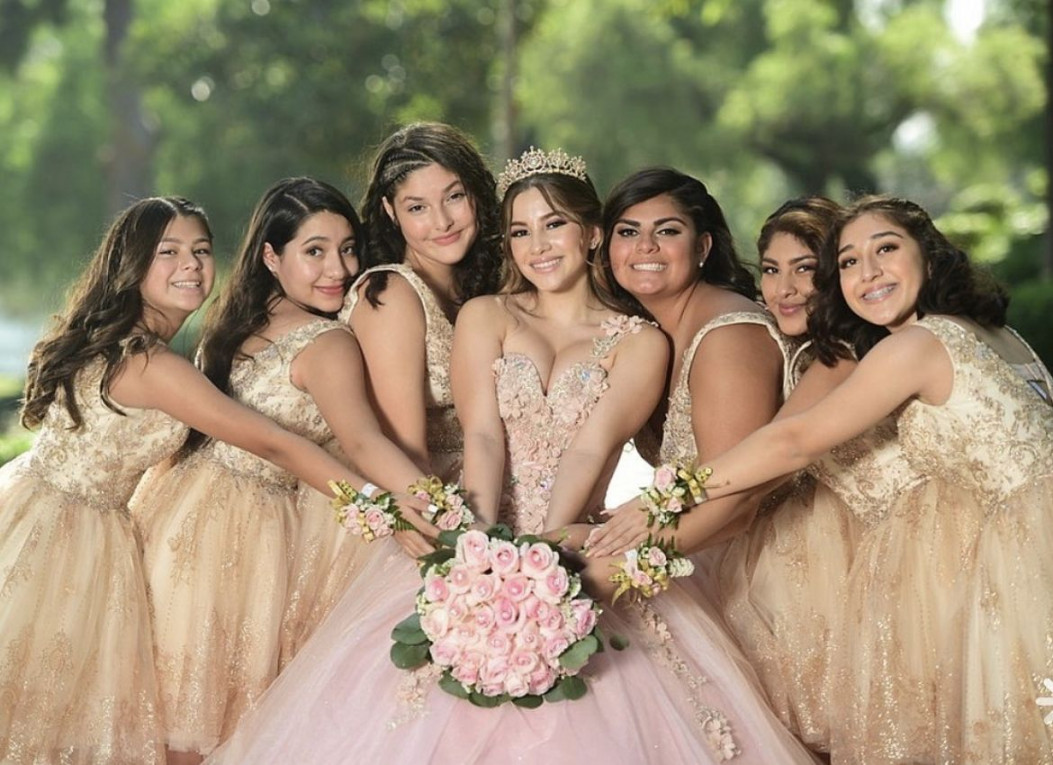 damas quinceañera in   Quinceanera photoshoot, Quinceanera