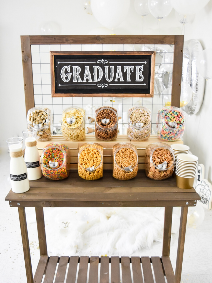 The  Best Graduation Party Ideas - Themes You Can DIY